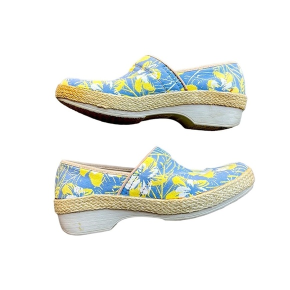 Dansko Victoria Tahiti Canvas Clogs 38 7.5-8 🌺 - Picture 2 of 3